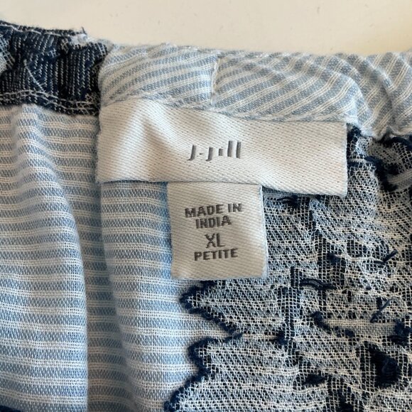 J. Jill, Ruffle Embroidered Scarf Searsucker Blouse, Size XL - Picture 3 of 5